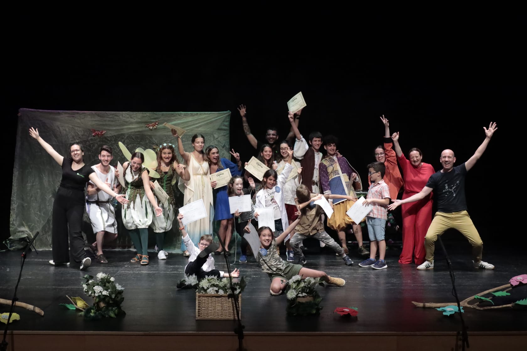 220630 3 dia clausura teatro