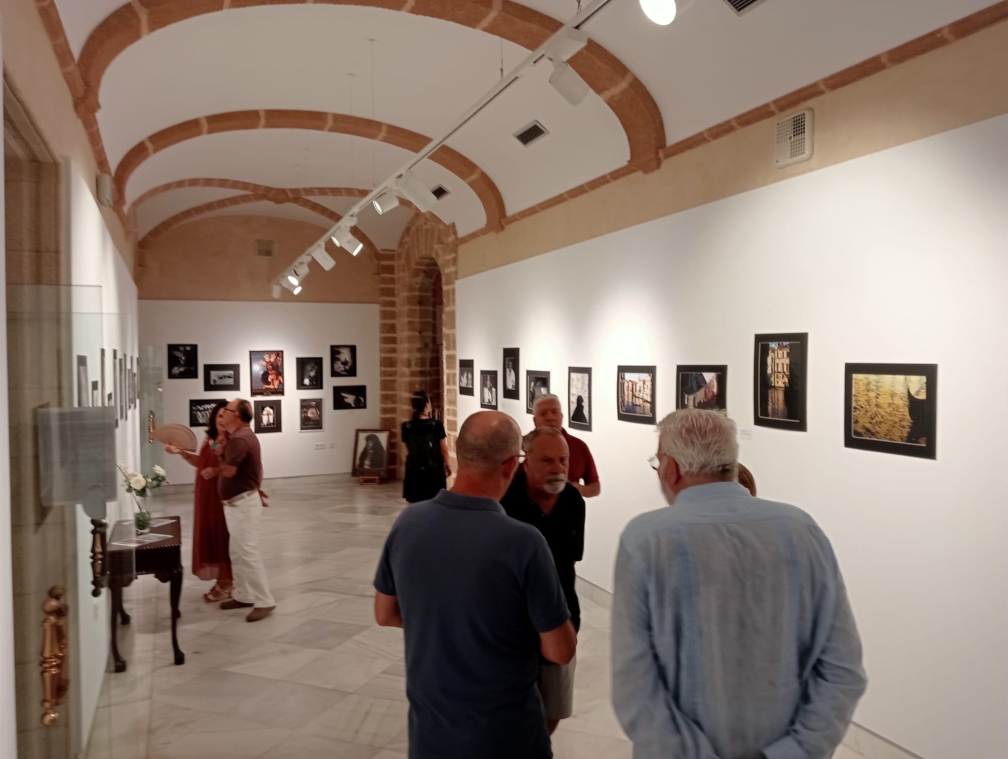 220802 exposicion detras de ti