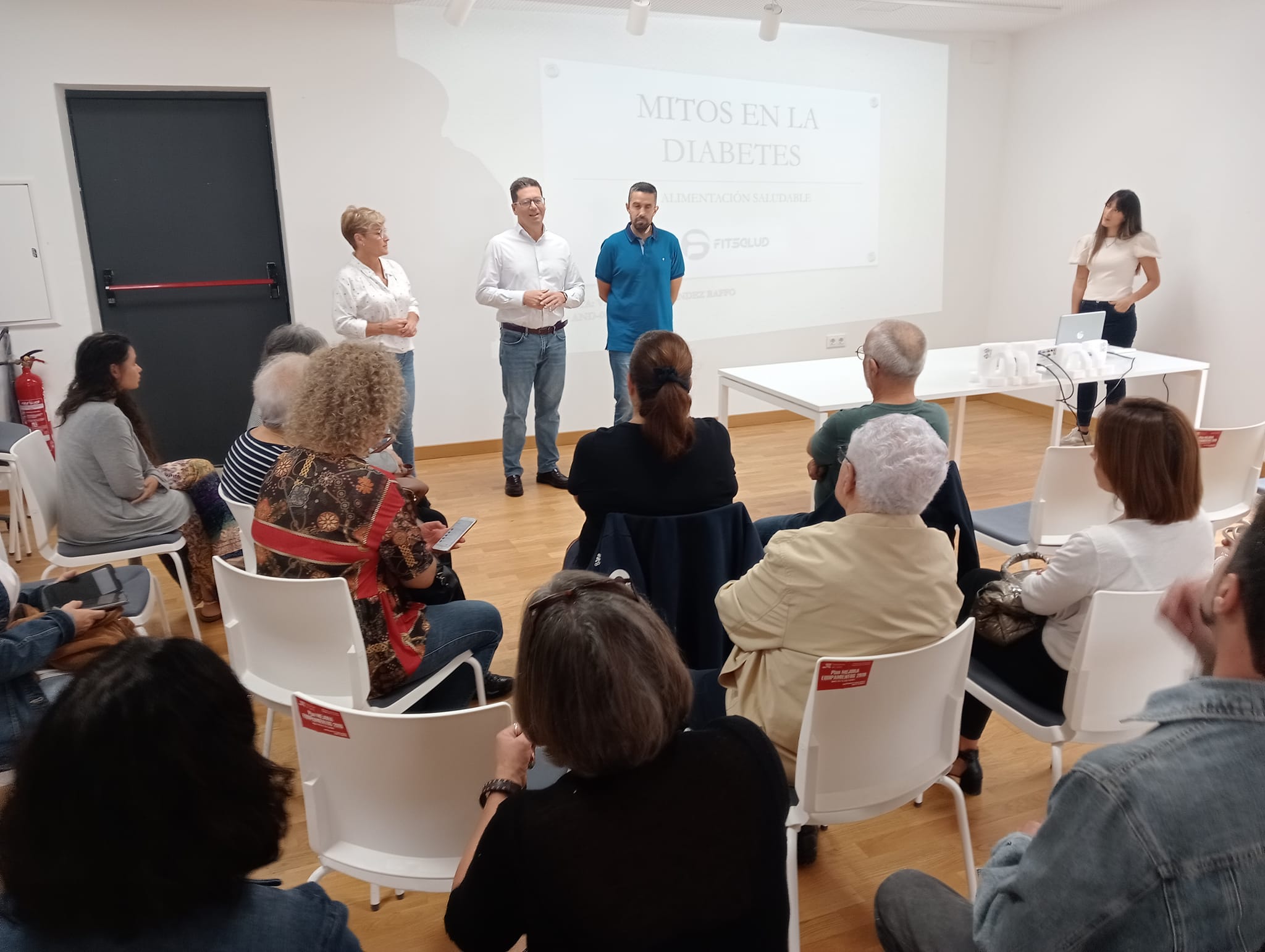 221107 Arrancan las charlas informativas sobre diabetes de la asociación de Diabéticos de Rota La Merced