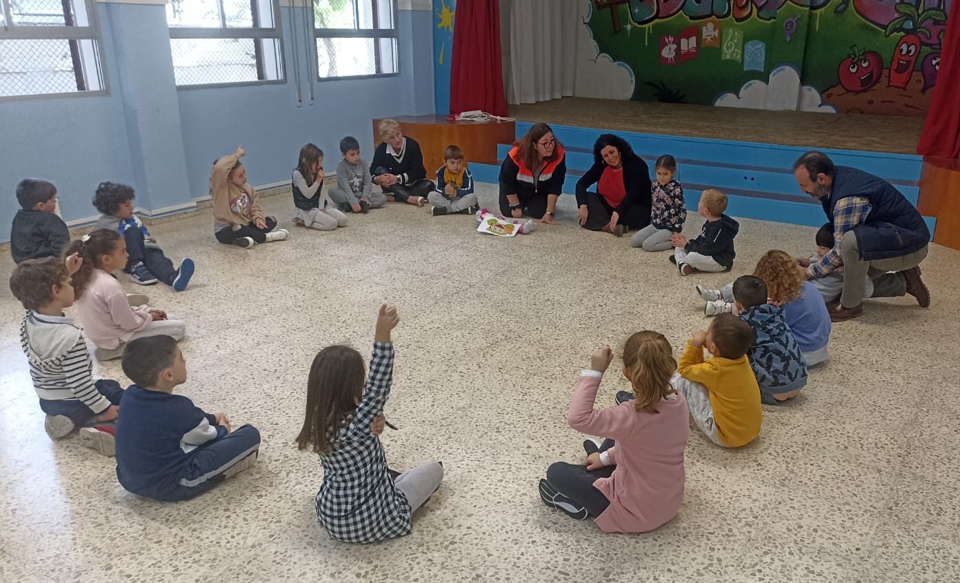 221124 La Oferta Educativa Municipal estrena un taller básico de primeros auxilios para los más pequeños