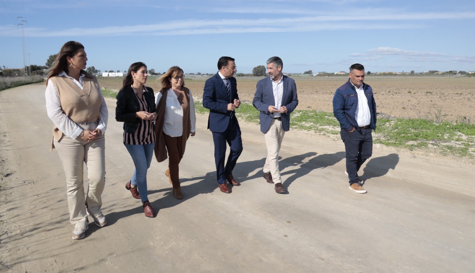 221202 Las obras del camino Hijuela Taza de Plata en Rota avanzan por más de 220.000 euros