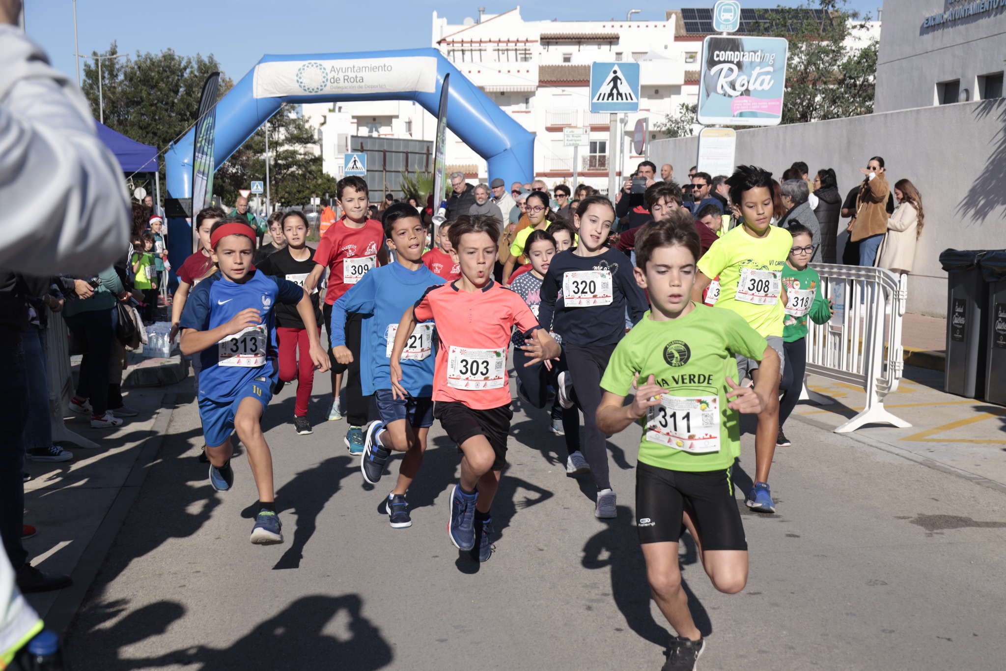 221219 La Carrera Popular Solidaria de Navidad 2022 Villa de Rota vuelve una año más a recibir el apoyo de aficionados y deportistas roteñosjpg