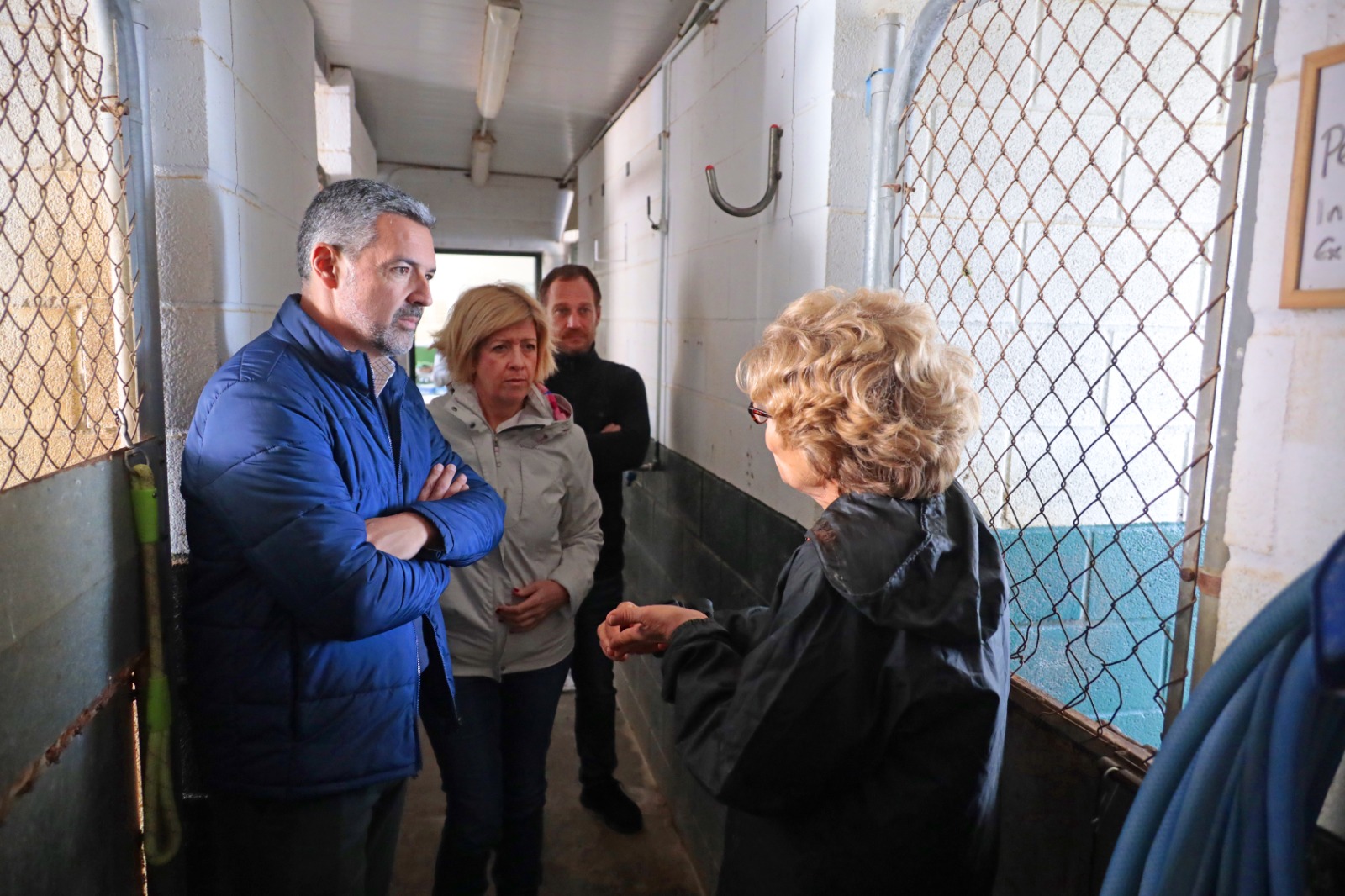 221222 El alcalde de Rota destaca la labor de la Protectora Siempre contigo y reitera el compromiso municipal con la entidad