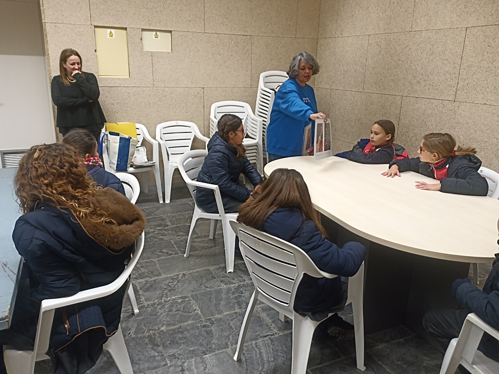 230127 Unos 250 escolares participan en el taller Emocionarte desarrollado por Cultura a través de la Oferta Educativa Municipal