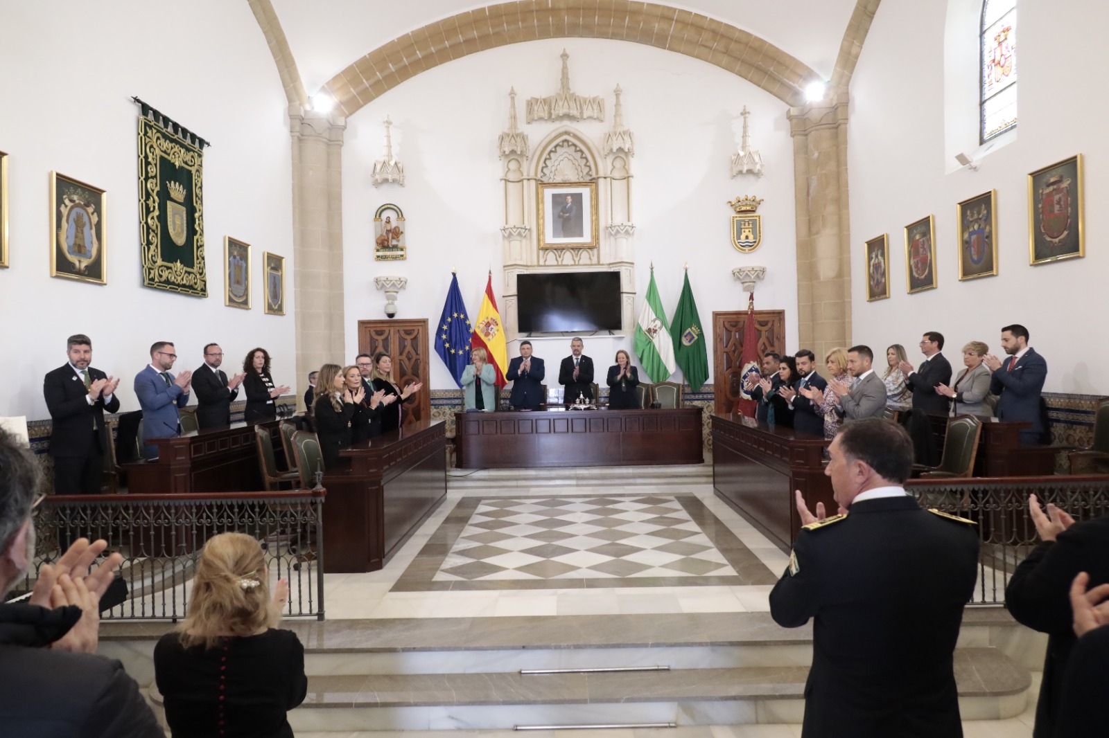 230228 dia de andaluca general de pie