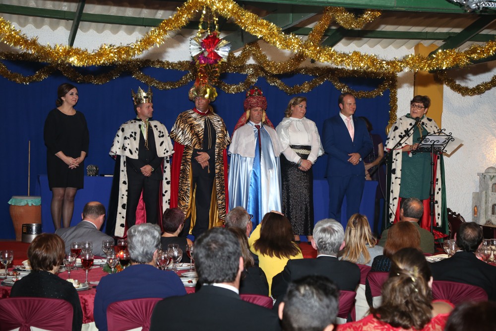 141201cenareyesmagos1
