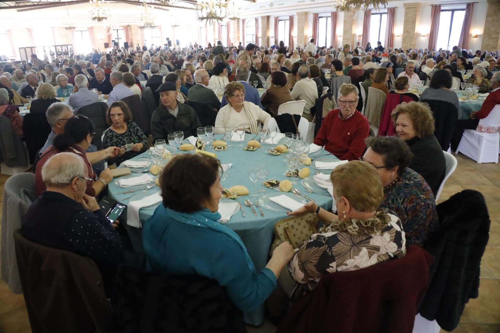 241220 almuerzo Mayor 21