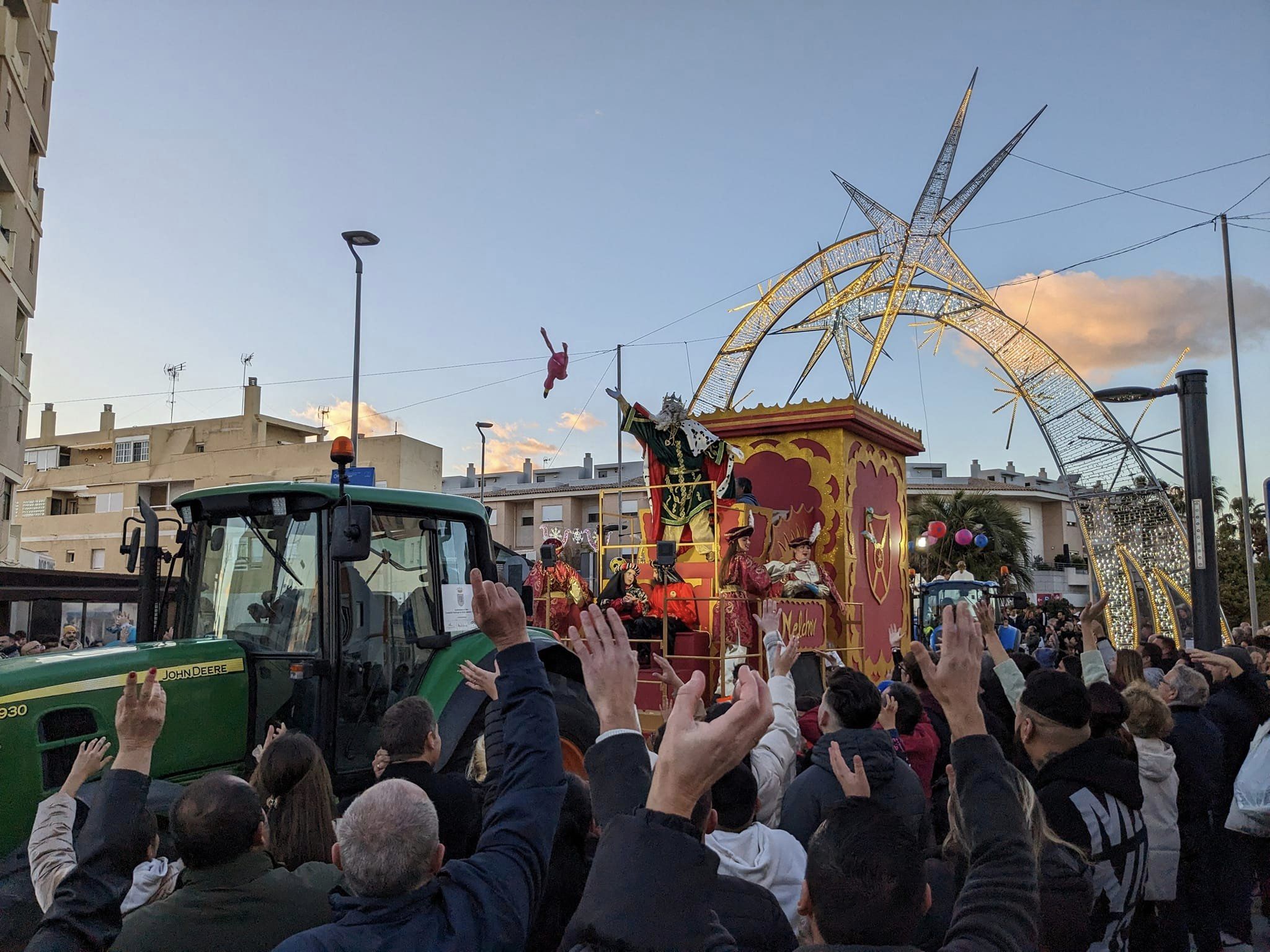 240108 melchor tirando regaloh