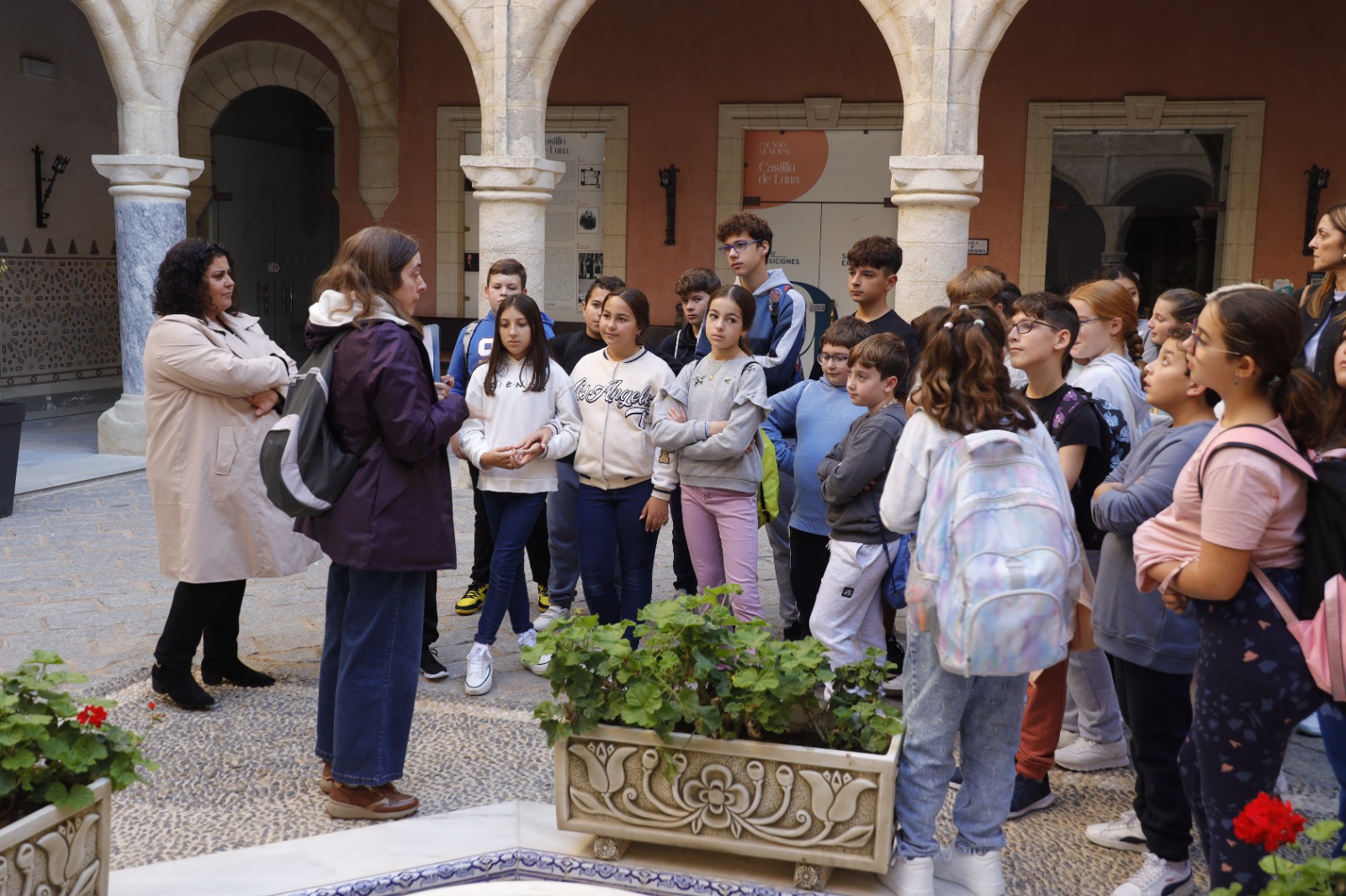 241113 visita escolares al castillo 12