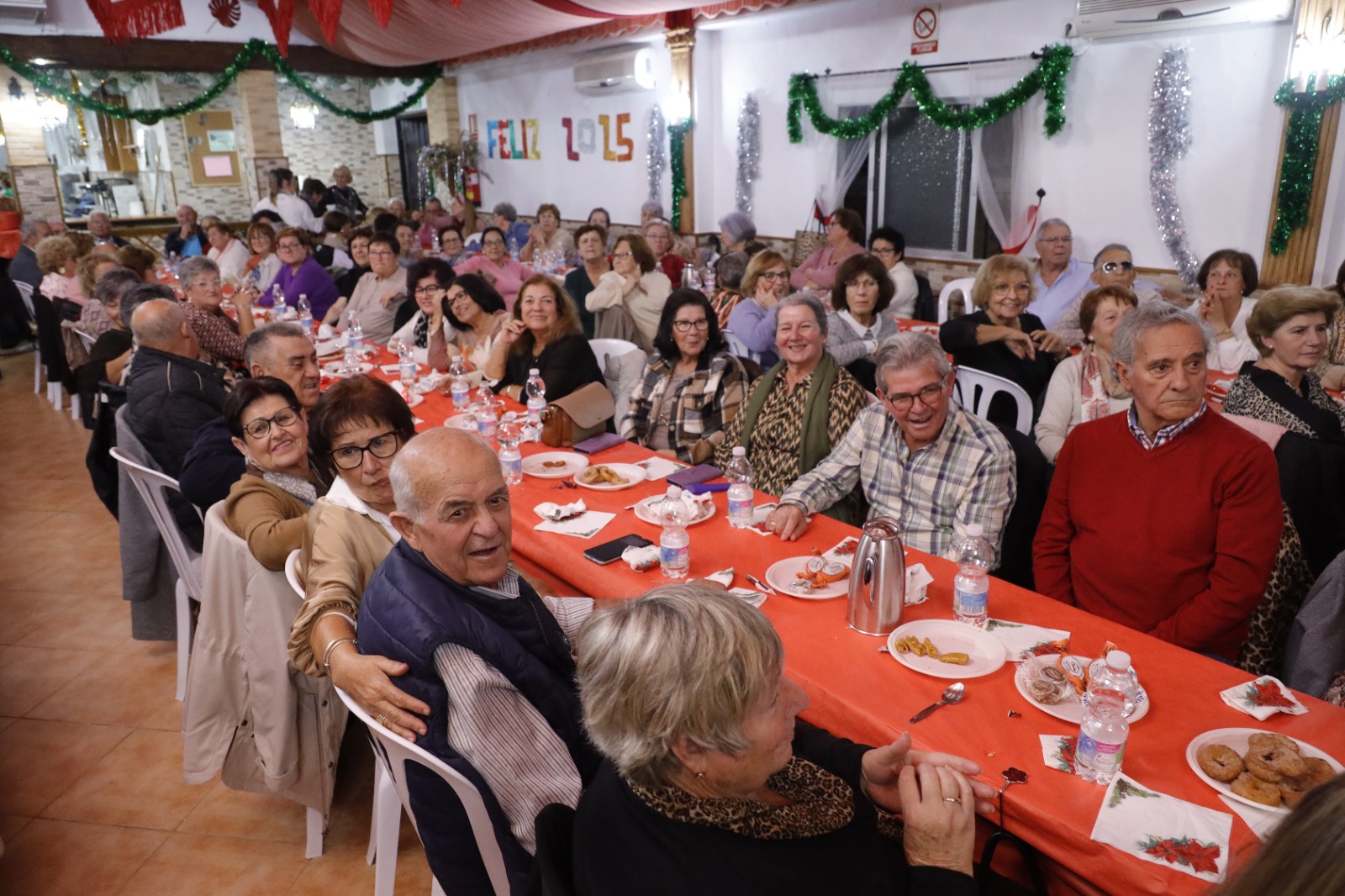 241129 merienda navidad mayores6